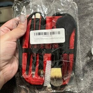 Compact Makeup Brush Set - Red and Black
